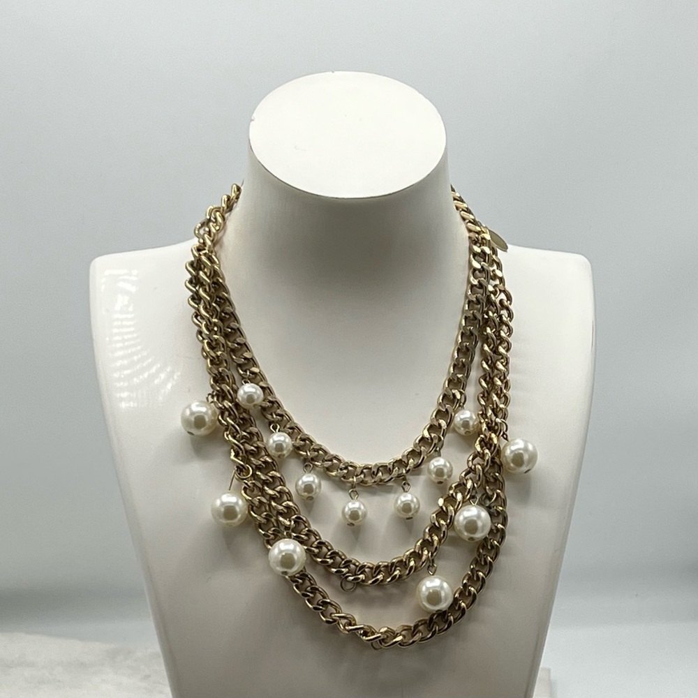 ✔️Gold Triple Chunky Chain Necklace with Various Sized Hanging Pearls - Picture 4 of 16